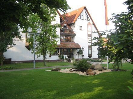 Großzügige Maisonette-Wohnung unterm Zeltdach | Spacious maisonette apartment under the tent roof