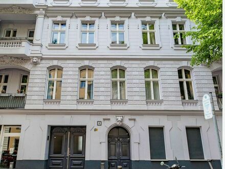 Ruhiger Altbau mit Blick auf Garten in Charlottenburg nahe Savignyplatz