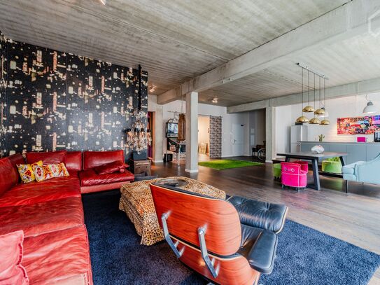 Fantastic designer loft apartment near Rosa-Luxemburg-Platz, Berlin