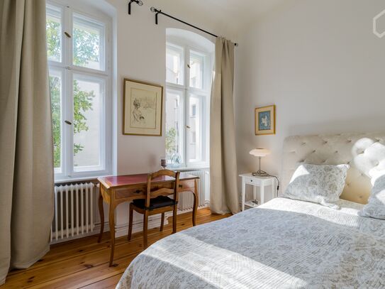 Best location in Berlin Charlottenburg near Kurfürstendamm - perfect, quiet and sunny bright flat!