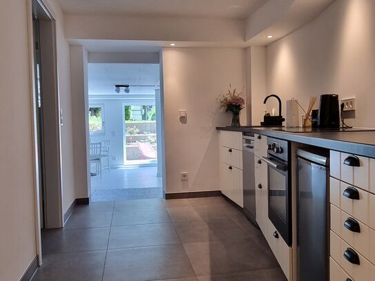 Modern apartment in close proximity to Düsseldorf centre & Rhine