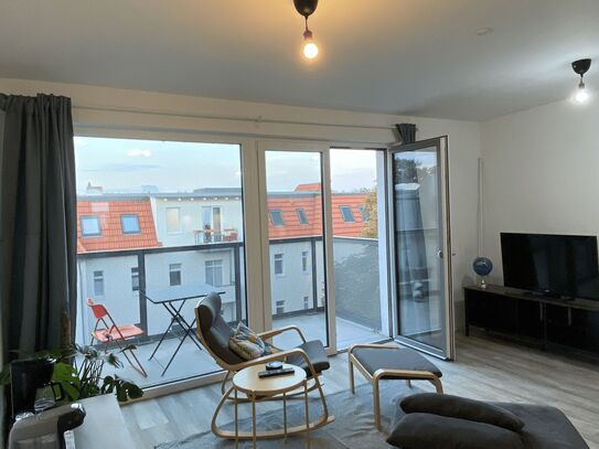 Moderne Dachgeschosswohnung mit Terrasse in Oberschöneweide