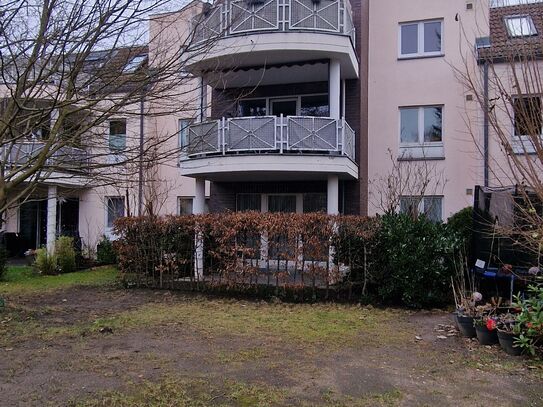 Bright and Charming Apartment with Balcony and Home-Office Space