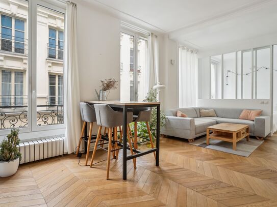 ID392 Cozy 2-bedroom flat in Rue Mandar/Montorgeuil