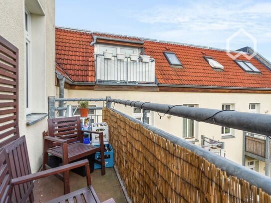 Urban Chic: Stylish 2-Bedroom Retreat with Balcony near Zionskirchplatz, Mitte / Prenzlauer Berg, Berlin - Amsterdam Ap…