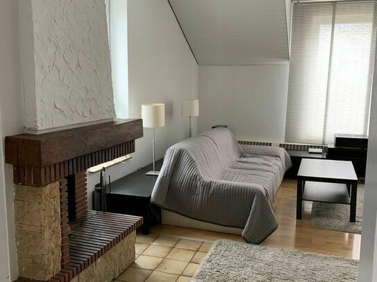 Gemütliches Zwei-Zimmer-Apartment mit Kamin, 15 min von Düsseldorf HBF