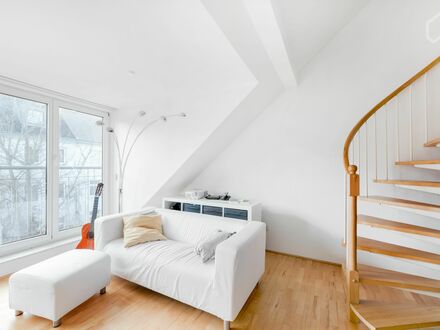 Zentrale, sonnige Maisonette-Wohnung in bester Lage des Trendviertels St. Pauli und sehr zentrumsnah | Central and sunn…