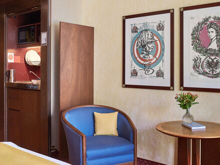 Apartment mit Barküche direkt an der Isar im Glockenbachviertel | Spacious Apartment directly on the Isar-Glockenbach d…