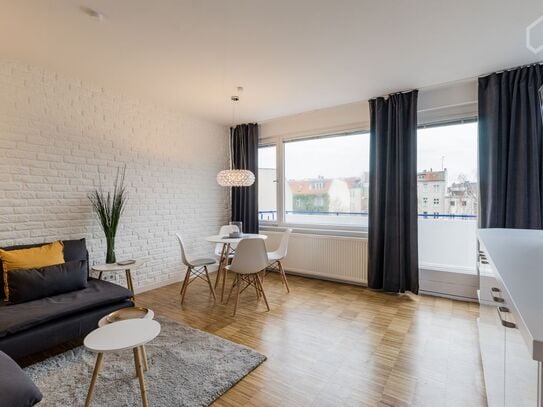 Sunny renewed two bedroom apartment with balcony and garage, Berlin - Amsterdam Apartments for Rent