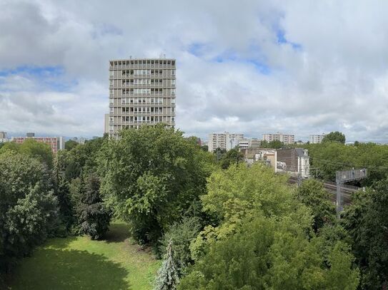 Stunning View over Berlin Cozy Midcentury Architecture icon in the Hansaviertel, Berlin - Amsterdam Apartments for Rent