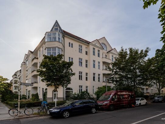 Bright 2 room Studio- Apartment in the quiet, green South of Berlin Steglitz/ Friedenau, Berlin - Amsterdam Apartments…