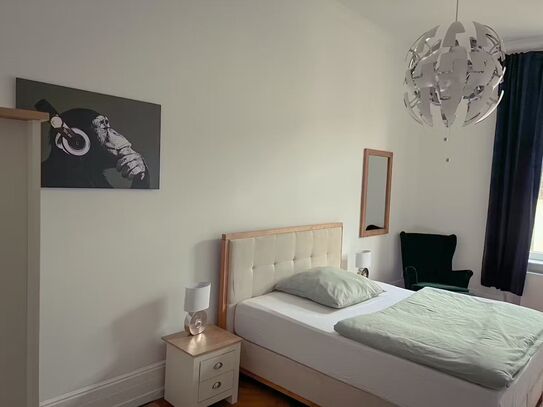 Spacious room near Willy-Brandt-Platz