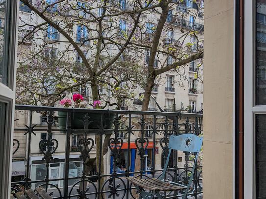 Apartment in front of the Buttes Chaumont