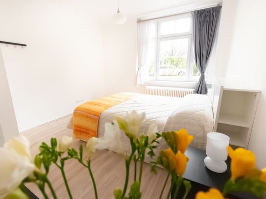 Gorgeous, river-front apartment in Tiergarten (Berlin), Berlin - Amsterdam Apartments for Rent