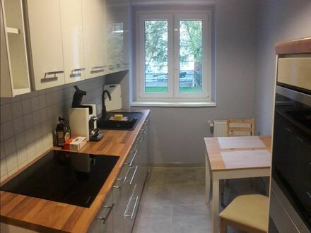 Gemütliche, schön renovierte Wohnung mit neuer Einbauküche | Cozy and nicely renovated flat with modern kitchen