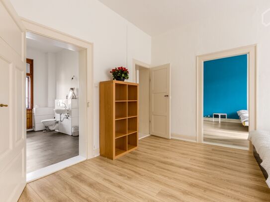 Traumhaftes Altbau-Apartment - komplett neu renoviert