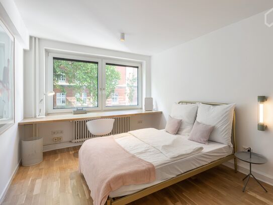 Co-Living: Modernes Zimmer in bester Lage im Hamburger Zentrum, Reinigung inklusive