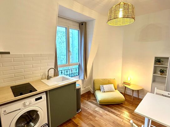 Fully furnished & equiped appartment - Very calm & bright (4th floor) - Paris 17 Epinettes - Metro line 13 & 14 and RER…