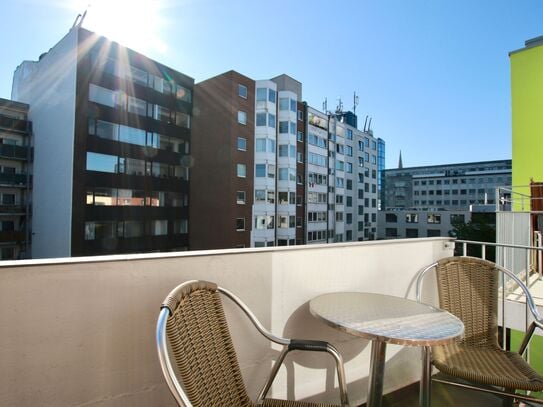 Quiet apartment with balcony at Barbarossaplatz