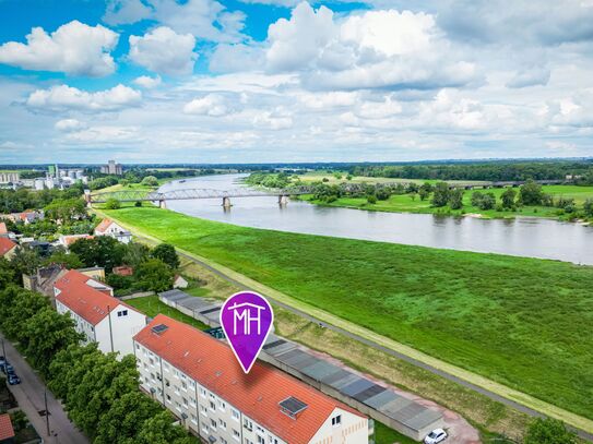 Enchanting flat in Barby, balcony with Elbe view on the Elbe-Saal cycle path