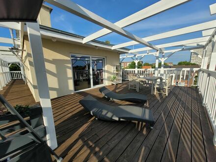 Modernes 1-Raum-Penthouse inkl. 120 m² Dachterrasse mit Blick über ganz Hamburg