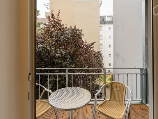 Pretty, spacious studio (Wilmersdorf) ( Category S ), Berlin - Amsterdam Apartments for Rent