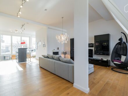 Geräumiges und stilvolles Apartment in Friedrichshain | Spacious and stylish apartment on top floor in Friedrichshain
