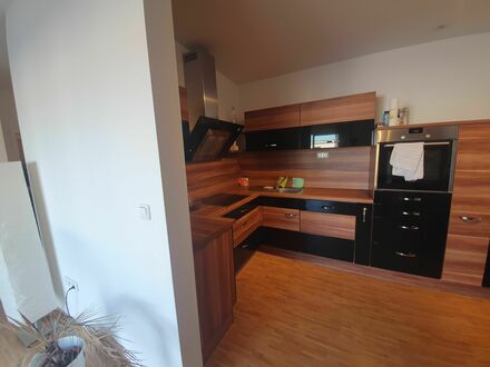 Exklusive & voll möblierte & neuwertige Wohnung mit Balkon in Regensburg | Exclusive & fully furnished & as good as new…