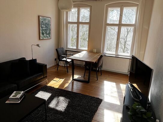 Schöne 2-Zimmer-Wohnung in Charlottenburg, möbliert, befristet (01.11.1024 -01.11.2025)