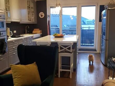 Vollständig renovierte 2-Raum-Wohnung mit Balkon und Einbauküche in Frankfurt am Main | Fully renovated 2-room apartmen…