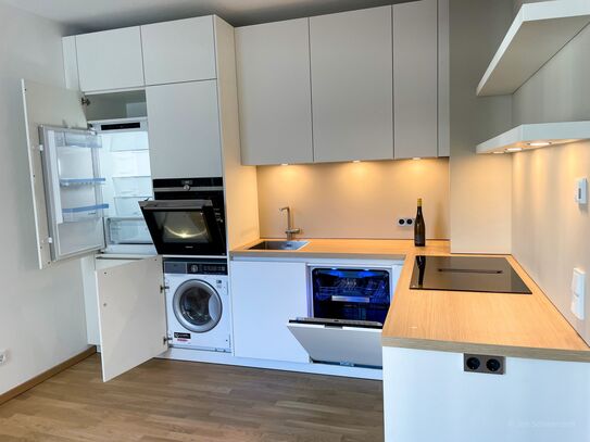 Modern 2-room apartment in Berlin Mitte - your next (smart) home