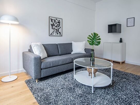 Furnished designer flat at the Volksgarten