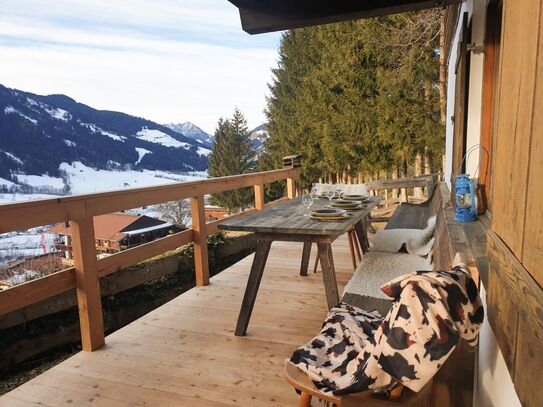 Gemütliche Berghütte mit Panoramablick