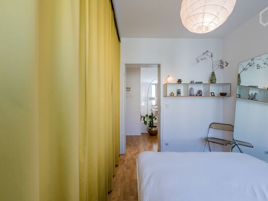 Beautiful, bright design apartment in nicest area in Mitte