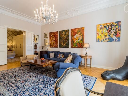 Unique and presentable luxury 2 bedrooms apartment in the heart of Berlin