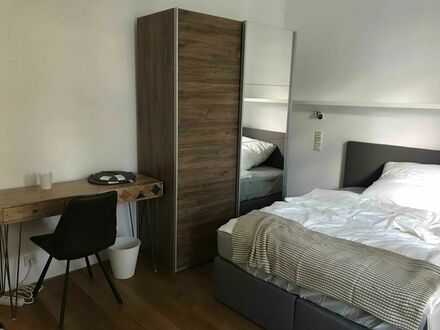 WG-ZIMMER: Ruhiges Loft in Frankfurt am Main