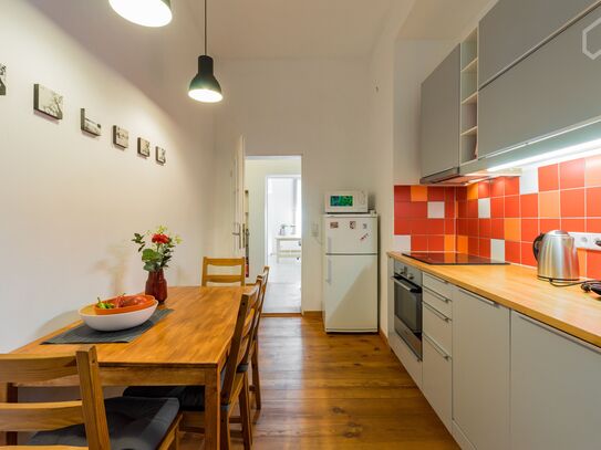 Berlin-Kreuzberg: Charming apartment with terrace access