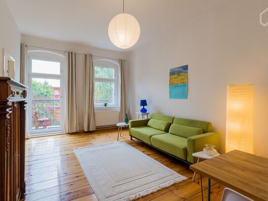 Charmante & feinste Wohnung (Prenzlauer Berg) mit sonnigem Balkon