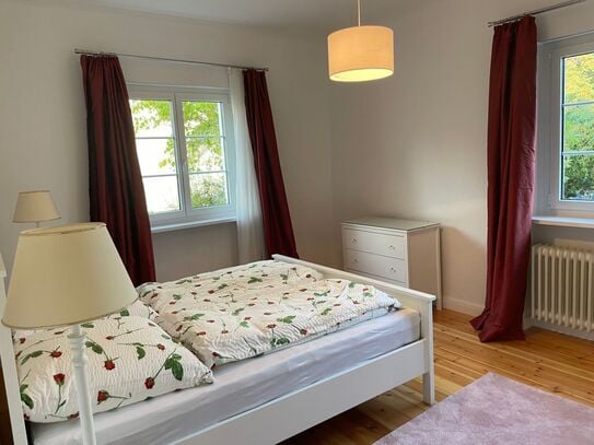 Bright and Spacious Apartment in a Green Setting – Ideal for Couples and Singles in Berlin-Zehlendorf, Berlin - Amsterd…