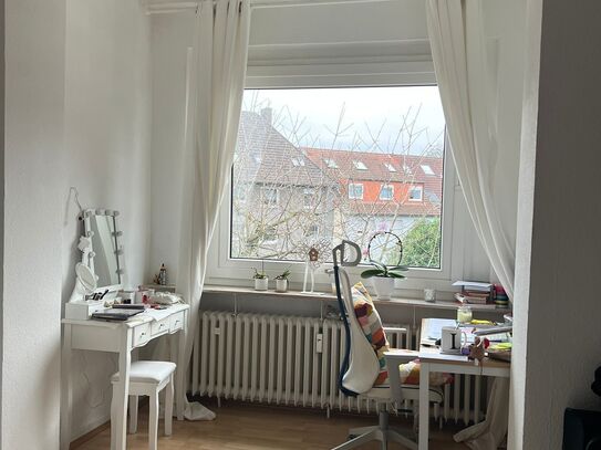 Beautiful, bright 2.5-room flat with large balcony in Essen Holsterhausen - fully furnished for interim rent (01.02.202…