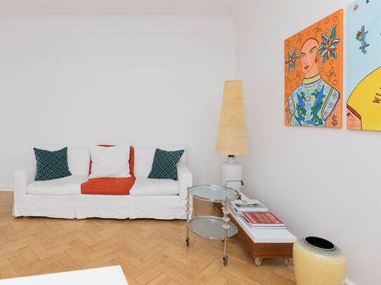 427 | Bright apartment with great views on Strausberger Platz