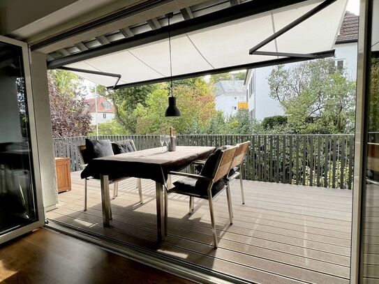 Sun-drenched, fully furnished 5-room 125 sqm apartment in a quiet location with a large south-facing balcony, Stuttgart…