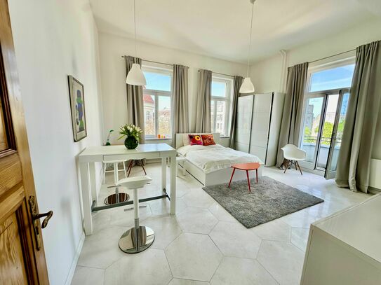 Nahe Savignyplatz: attraktives, modernes, sonniges 45 qm Apartment mit Balkon