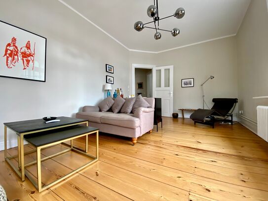 Light-Flooded Designer Apartment Near the Elbe River