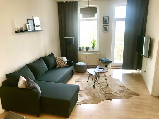 Komfortables Apartment mit 2 Schlafzimmer, Schreibtisch, Drucker, Balkon, Privatparkplatz, Netflix, Nespresso