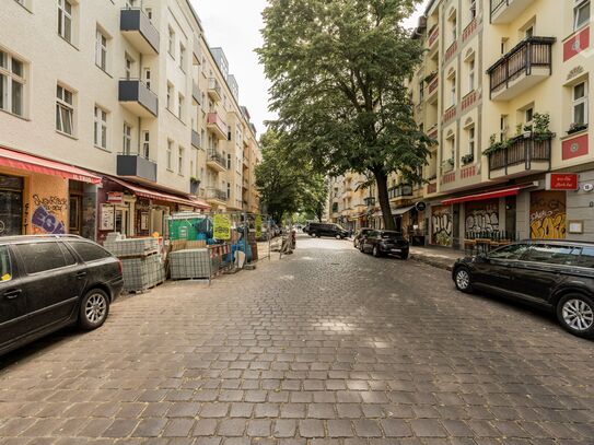 Charming home with balcony in Friedrichshain