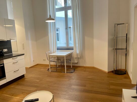 Fashionable & modern studio in Köln