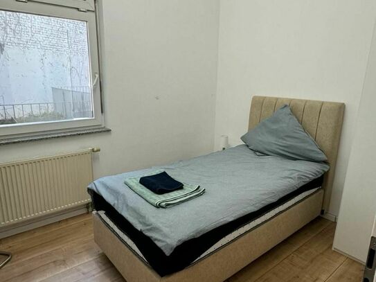 Möblierte 2-Schlafzimmer-Wohnung in Mannheim Käfertal