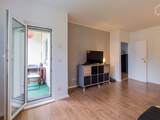 Comfortable and quiet 2 room apartment in Berlin-Lichtenrade, close to S-Bahn, 18 min. to Potsdamer Platz