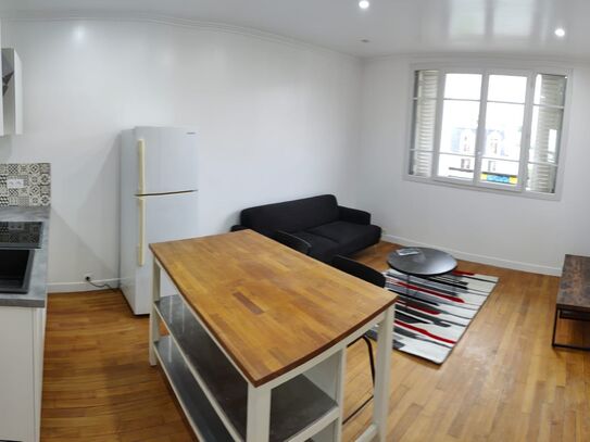 2 rooms in Suresnes near public transport